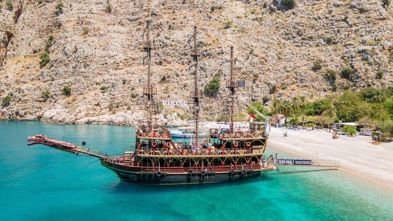 Пиратский корабль VIKING — морская прогулка в Фетхие