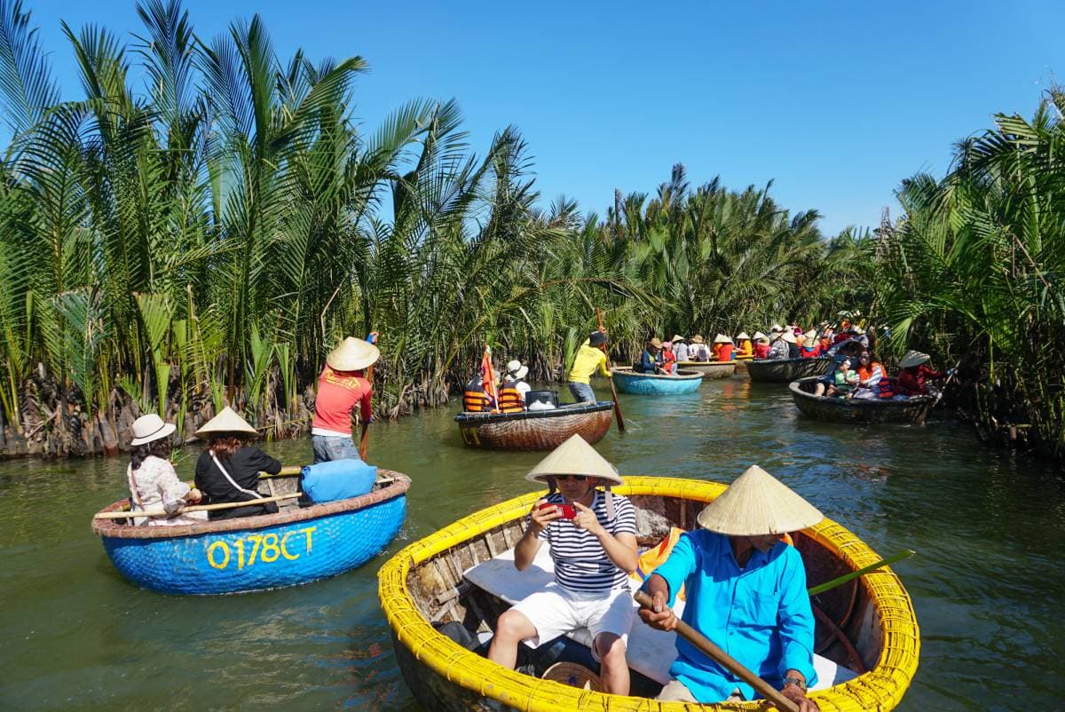 BAY MAU COCONUT FOREST Grubu - HOI AN
