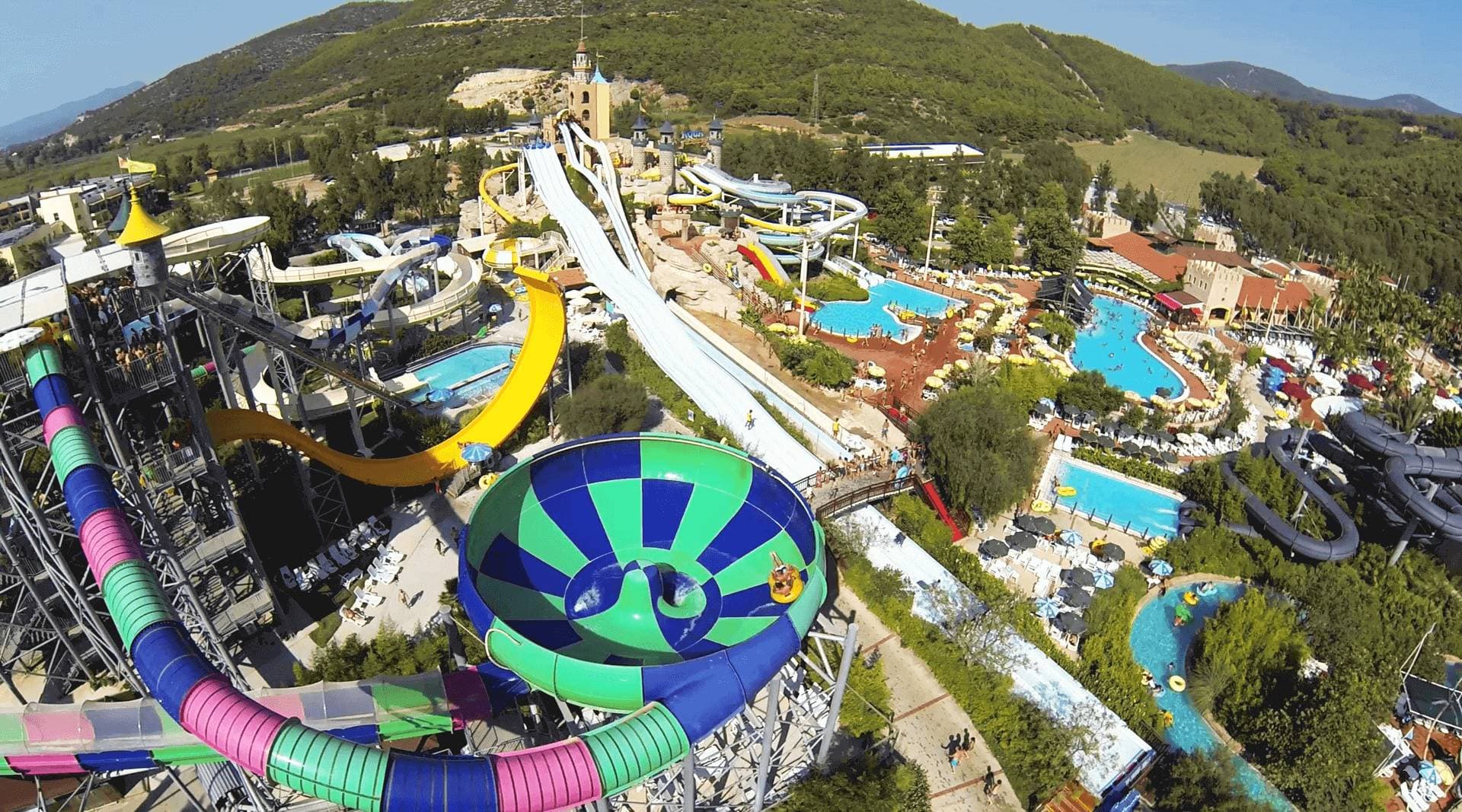 Kuşadası’daki Aqua Fantasy Su Parkı